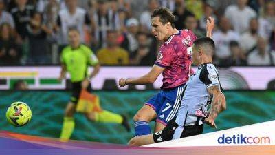 Manuel Locatelli - Leonardo Bonucci - Adrien Rabiot - Udinese Vs Juventus: Menang 1-0, Bianconeri Cuma ke Conference League - sport.detik.com
