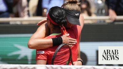 Beatriz Haddad Maia upsets Ons Jabeur to reach French Open semifinals