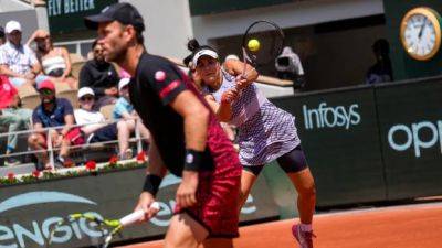 Roland Garros - Bianca Andreescu - Michael Venus - Gabriela Dabrowski - Bianca Andreescu defeated in mixed doubles final at French Open - cbc.ca - France - Germany - Usa - Canada - Japan - New Zealand -  Paris -  Ottawa