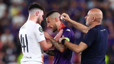 Fiorentina’s Cristiano Biraghi left bloodied after West Ham supporters hurl objects at field - foxnews.com - Czech Republic