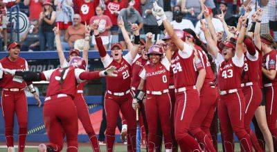 Oklahoma wins third straight national title after sweeping Florida State in Women's College World Series