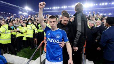 Sean Dyche - Tom Davies - Seamus Coleman - Kevin Thelwell - Everton offer Coleman a new contract - rte.ie - Ireland