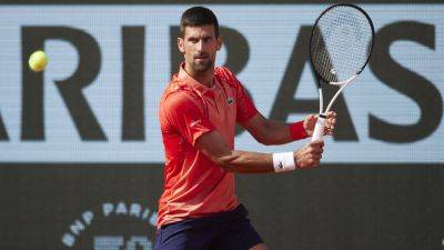 Carlos Alcaraz - Roland Garros - Casper Ruud - Djokovic closes in on Major 23 as Alcaraz breaks down - rte.ie - France - Germany - Usa - Australia