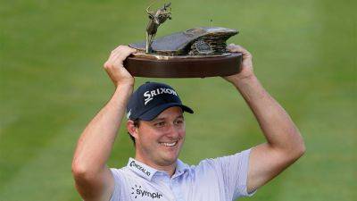 Sepp Straka holds on to win John Deere Classic after making double bogey on final hole