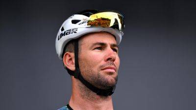Mark Cavendish out for 'a number of weeks' after having collarbone surgery following Tour de France crash