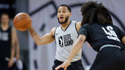 NCAA Tournament star attempts Steph Curry lookaway 3, misses rim - foxnews.com - New York - San Francisco - Los Angeles - state Kansas - state Michigan - state Golden