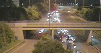 M60 shut for hours overnight as man brought to safety from bridge - manchestereveningnews.co.uk