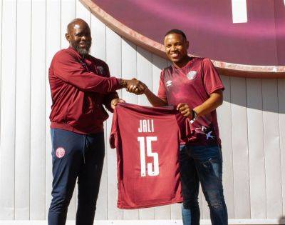 Andile Jali signs for Moroka Swallows to join forces with Steve Komphela