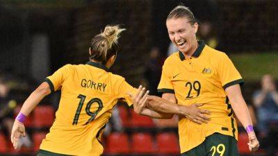 Australia defender Clare Hunt expects Irish 'physicality'