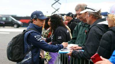 Christian Horner - Helmut Marko - Daniel Ricciardo - Formula E - 'Hurt' de Vries breaks silence after AlphaTauri exit - channelnewsasia.com - Britain - Netherlands - Australia - Hungary - Instagram