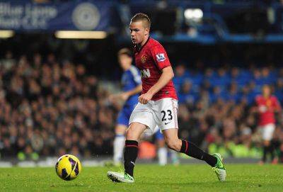 Former Man United midfielder Tom Cleverley retires at the age of 33