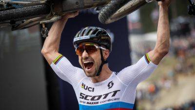 UCI Mountain Bike World Series: Nino Schurter powers to win at Val di Sole as Puck Pieterse claims dominant win
