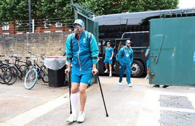 Aussie spinner Lyon's Ashes future in doubt as he arrives at Lord's on crutches