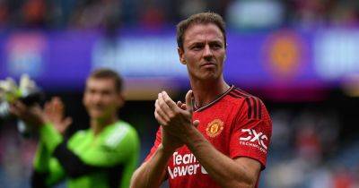 Donny Van-De-Beek - Jonny Evans - Manchester United manager Erik ten Hag gives verdict on Jonny Evans performance vs Lyon - manchestereveningnews.co.uk - Ireland - New York - county San Diego