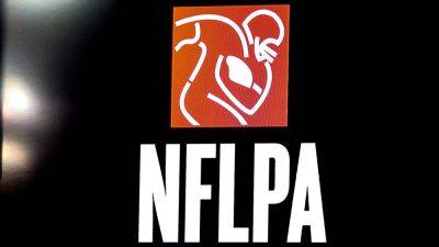 NFLPA exec's suggestion about injuries raises eyebrows amid downward trend in running backs market