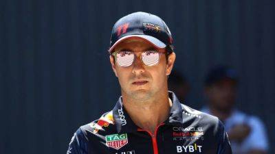 Ricciardo's return changes nothing, says under-pressure Perez