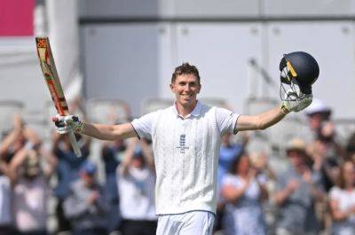 Crawley's stunning century puts England ahead in fourth Ashes Test