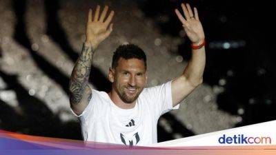 Lionel Messi - Jordi Alba - Inter Miami - Leonardo Campana - Messi Bikin Geger Grup WhatsApp Inter Miami, 'Mau Berapa Tiket?' - sport.detik.com