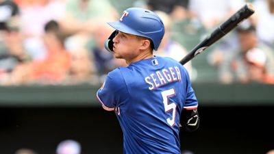 Corey Seager - Rangers put SS Corey Seager on IL with sprained right thumb - ESPN - espn.com - Usa - Los Angeles - state Texas - county Arlington