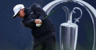 Rickie Fowler’s storming second round gives hope to chasing pack at the Open