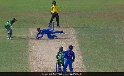 Yash Dhull - Watch: Riyan Parag Completes Stunning Catch, Sends Twitter Into Frenzy During ACC Emerging Asia Cup Final - sports.ndtv.com - India - Pakistan
