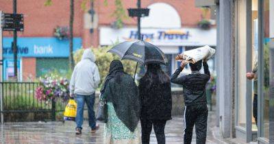 River Irwell - Greater Manchester weather forecast after torrential rain batters region - manchestereveningnews.co.uk