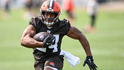 Browns' Nick Chubb on running backs' free-agent market: 'We’re kind of handcuffed with the situation'