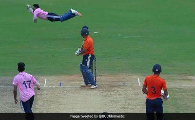 Mandeep Singh - Mayank Agarwal - Watch: India Star Impresses Ahead Of Asian Games, Pulls Off Stunning Catch - sports.ndtv.com - India