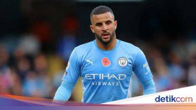 Bayern Munich - Kyle Walker - Pep Guardiola - Benjamin Pavard - Rico Lewis - Kyle Walker Diburu Bayern, Guardiola Mau Mempertahankannya - sport.detik.com