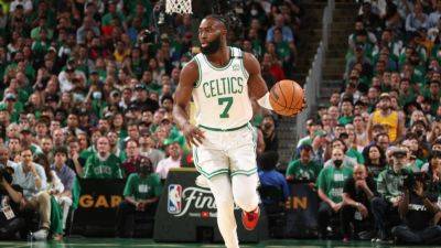 Jaylen Brown, Celtics agree to record 5-year, $304M supermax extension - ESPN