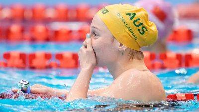 Summer Macintosh - Australian swimmer Mollie O'Callaghan sets world record in women's 200-meter freestyle despite knee injury - foxnews.com - Netherlands - Usa - Australia - Canada - Japan