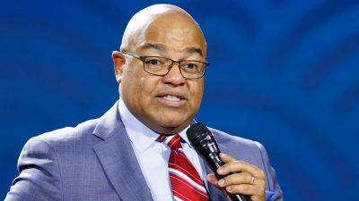 Michael Reaves - Mike Tirico feared planted positive COVID test after mentioning China's alleged human rights abuses at Games - foxnews.com - France - Usa - China - Washington - county Miami - state Texas