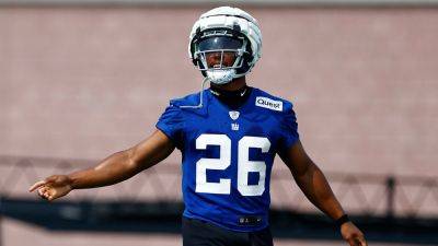 Giants' Saquon Barkley makes fan's summer after responding to desperate sign at training camp