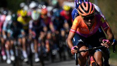 Ricarda Bauernfeind wins Tour de France Femmes stage five as SD Worx struggle