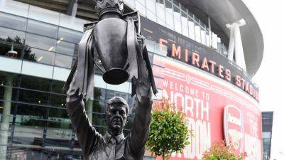 Arsene Wenger - Arsene Wenger statue unveiled outside Emirates Stadium - rte.ie - Monaco