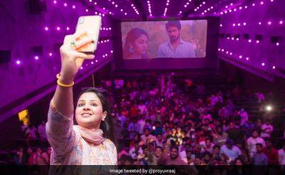 Watch: Sakshi Reacts As Fans' 'Dhoni' Chants Echo At Screening Of Let's Get Married - sports.ndtv.com - India