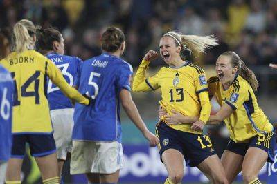 Stina Blackstenius - Peter Gerhardsson - Linda Caicedo - Sweden thrash Italy to storm into Women's World Cup last 16 - thenationalnews.com - Sweden - Germany - Spain - Italy - Colombia - South Africa - Japan