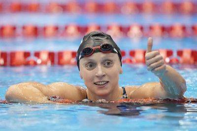 Katie Ledecky and Sarah Sjostrom make a splash at swimming world championships