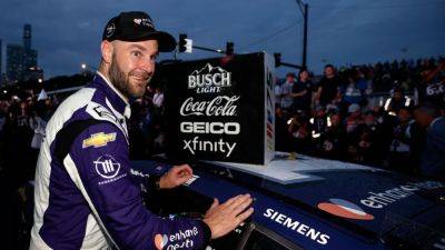 Mario Andretti - Daniel Suarez - Shane van Gisbergen wins Cup Series debut in downtown Chicago - ESPN - espn.com - Usa - New Zealand - county Rutherford - county Chase - county Elliott