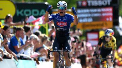 Jasper Philipsen bags dramatic Tour de France stage success in Bayonne