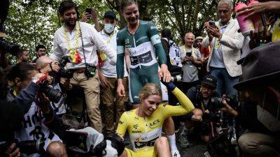 Dutch cyclist Demi Vollering wins maiden women's Tour de France title