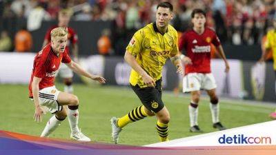 Laga Pramusim: MU Ditekuk Borussia Dortmund 2-3