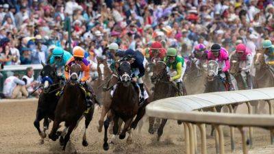 Horse racing-Churchill Downs to resume racing in September after safety review