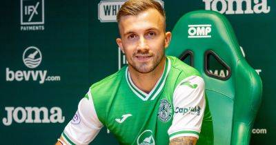 Dylan Vente seals Hibs transfer as Lee Johnson bolsters attack with new striker on 3 year deal