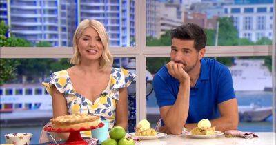 This Morning viewers wonder if they've moved country as Holly Willoughby and Craig Doyle 'replaced' seconds into show