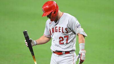 Angels' Mike Trout leaves game with wrist injury: 'I can't describe the pain I felt'