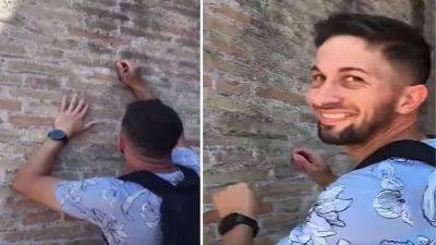 Colosseum vandal seeks forgiveness after defacing historic amphitheatre - euronews.com - Britain - Italy - county Bristol - Bulgaria