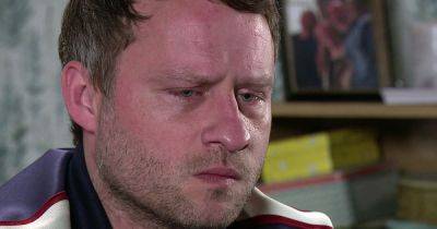 Coronation Street 'keeping it real' say fans after warning of 'upsetting scenes'