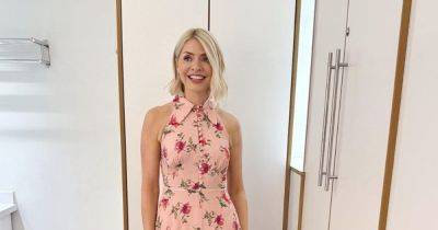 Holly Willoughby - Holly Willoughby flooded with 'well done' messages as she shares daughter's 'inspiration' in rare family post - manchestereveningnews.co.uk