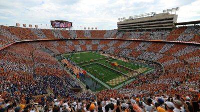 Georgia offensive lineman ranks Tennessee’s Neyland Stadium best in SEC
